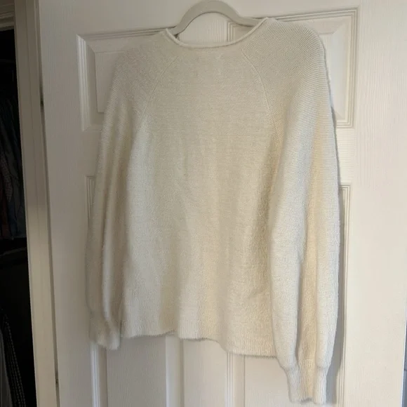 Abercrombie and Fitch Soft AF Sweater in Cream - Picture 5 of 5